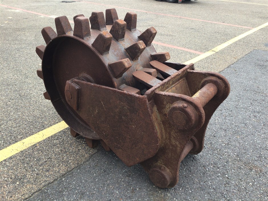Unbranded Excavator Mount Compaction Wheel Auction (0006-7052279 ...