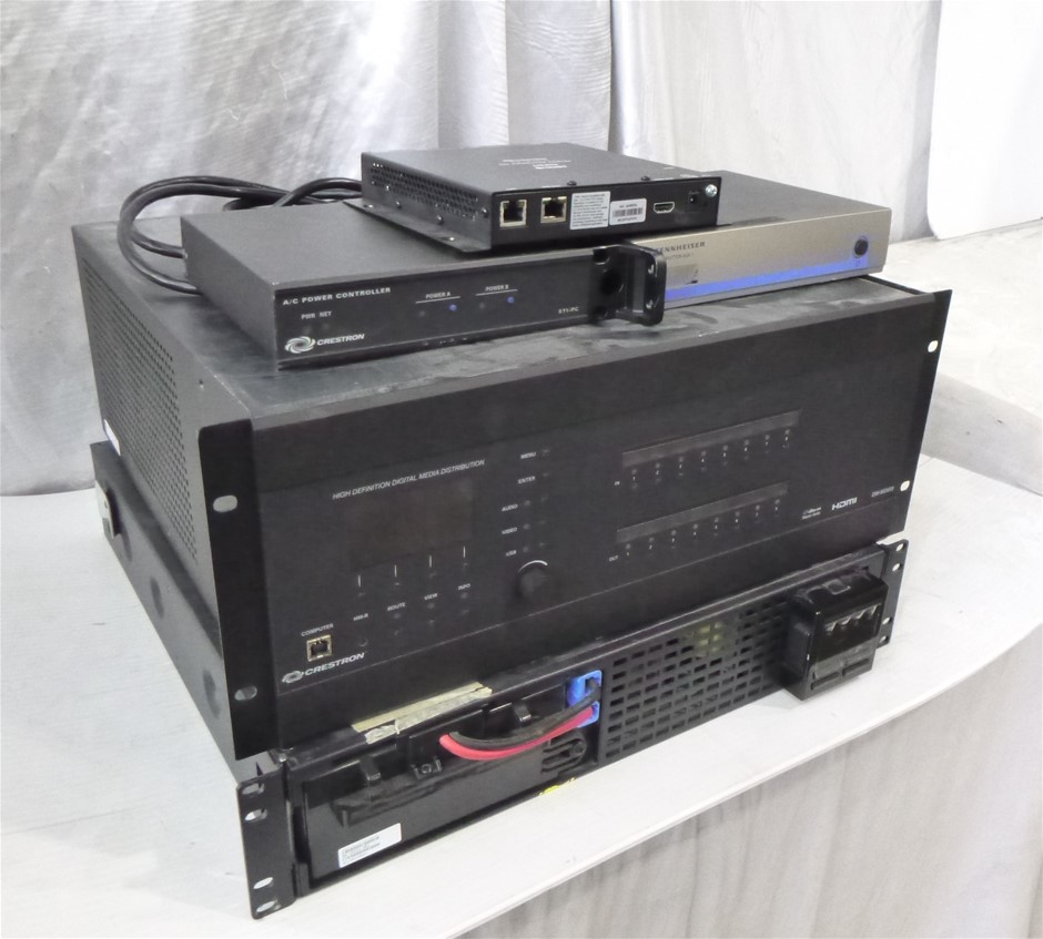 Box Lot Of Assorted Audio Visual Equipment Auction (00805055888