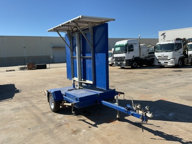 Liquidation - Traffic Management VMS & Box Trailers