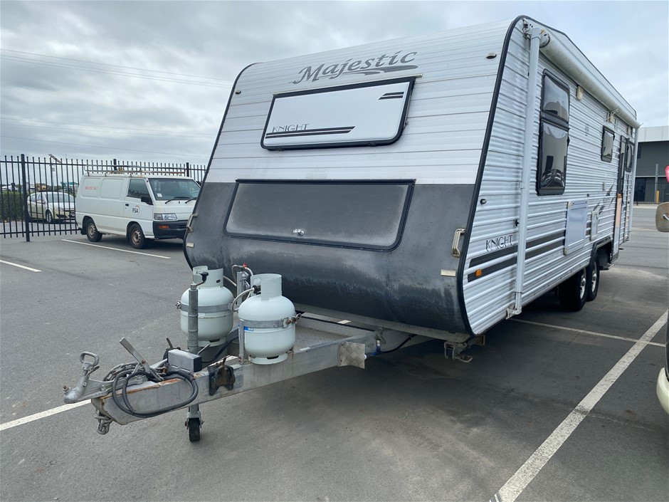 2010 MAJESTIC KNIGHT CARAVAN- NO RESERVE 
