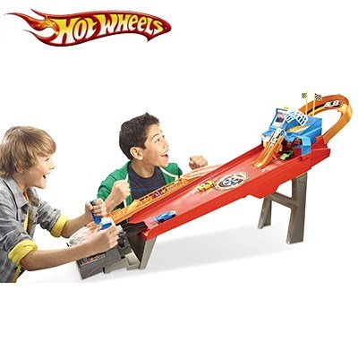 Hot Wheels Carcade Action Set - 5+
