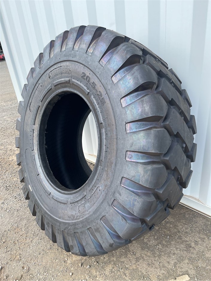 Quantity of 1 20.5-25 Earthmoving Tyre (Unused)