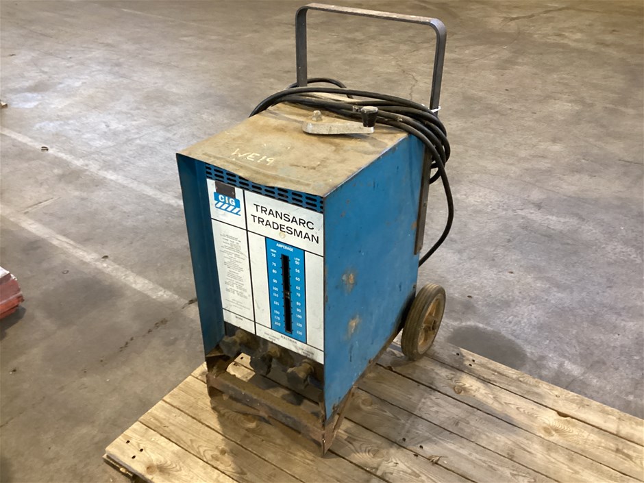 CIG Transarc Tradesman TAD151 Arc Welder