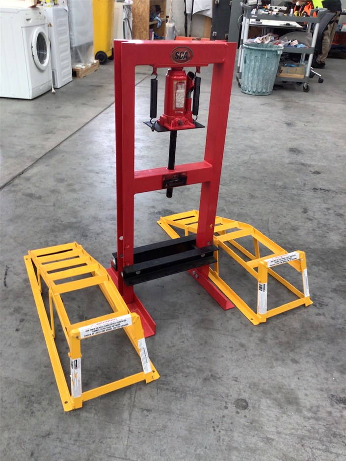1 x set of Ramps and Manual Press. Auction (0104-3028552) | Grays Australia