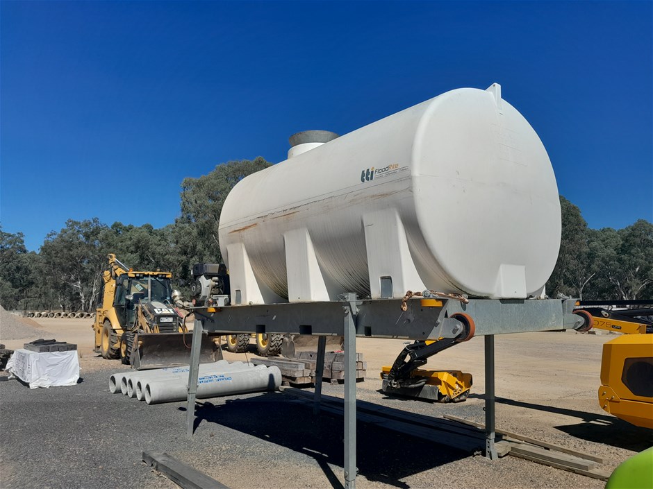 Council Auction - Ride On Lawn Mower & 10,000L Tank