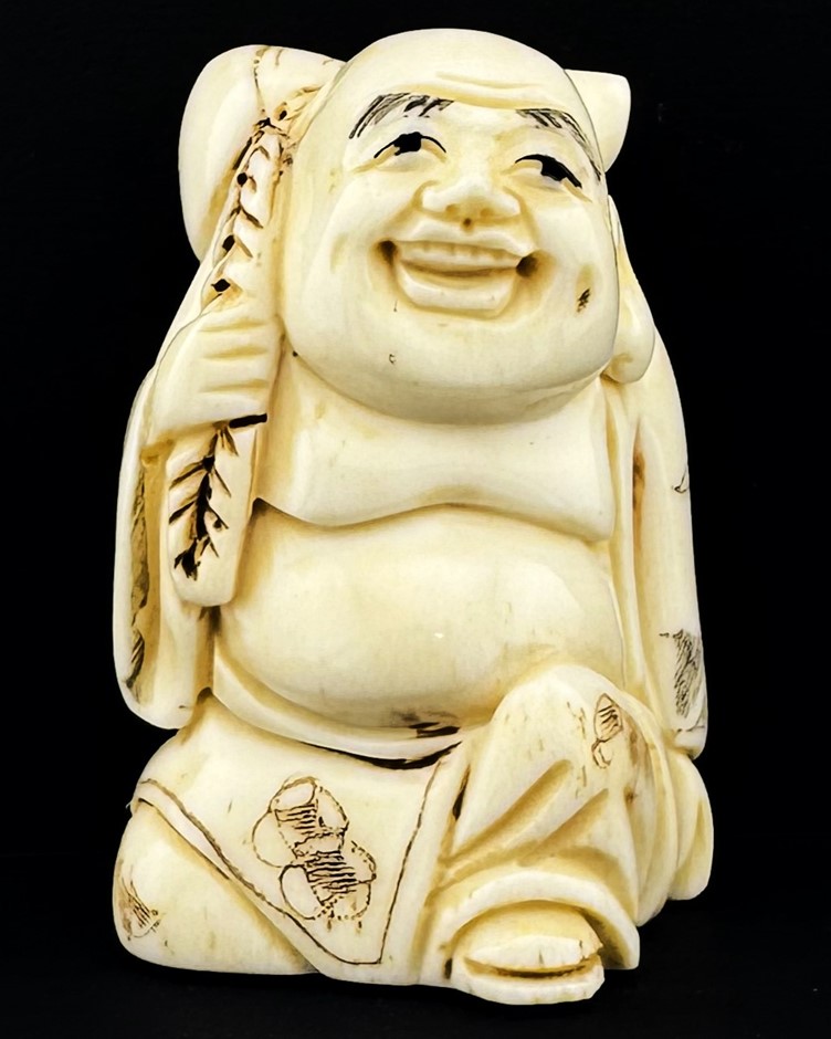 c1890 Japanese Meiji Period Bone Hand-Carved Netsuke