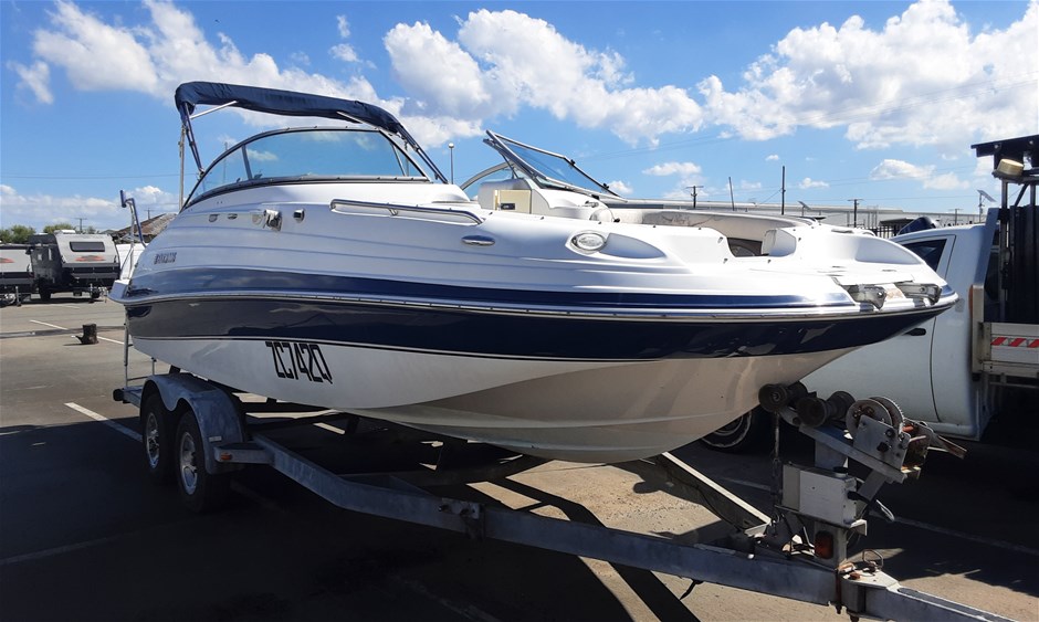 2002 FOUR WINNS 214 FUNSHIP POWER BOAT