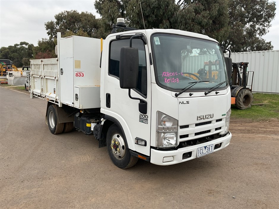 Ex-Council Isuzu Tipper, Landscaping Tools