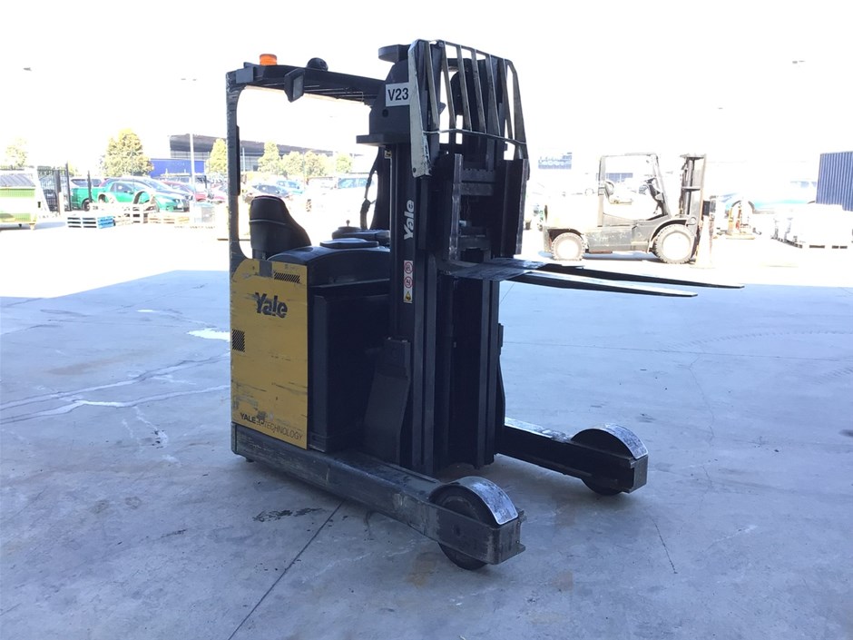 2008 Yale MR25 Electric Reach Forklift Auction (0002-3029086) | Grays ...