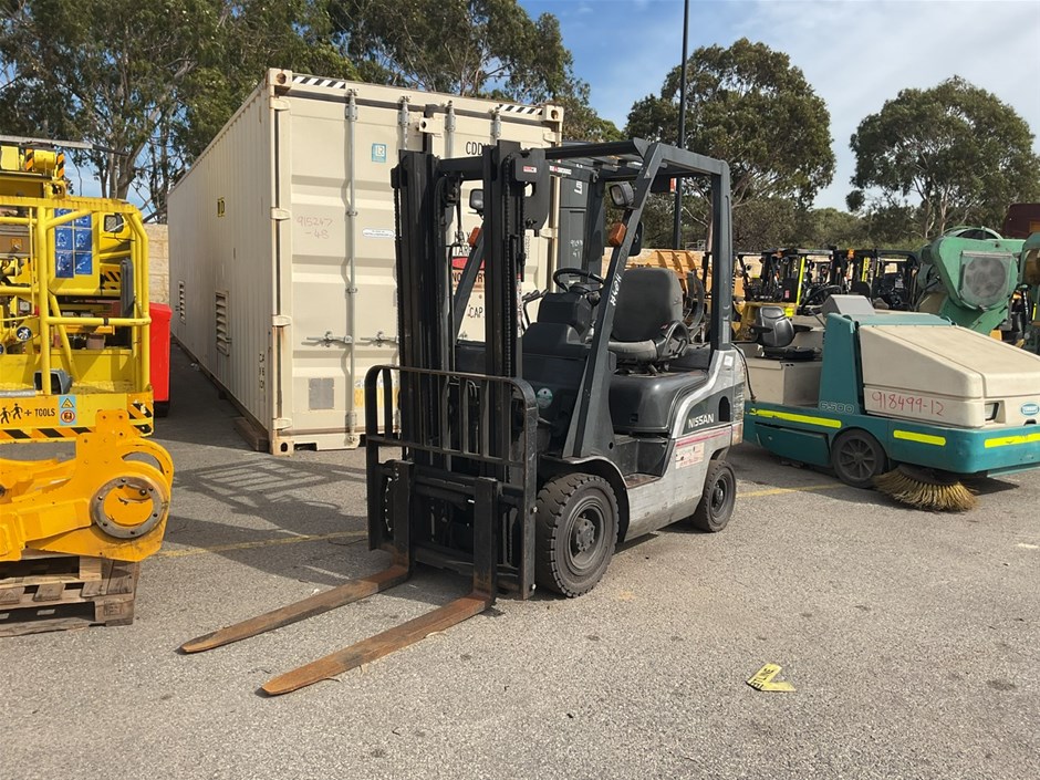 2008 Nissan 1F1A18U Counterbalance 1.7T LPG 2 Stage Container Mast ...