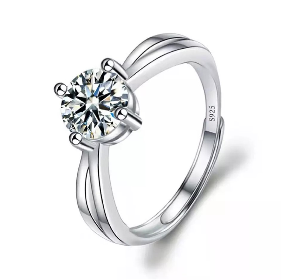 Elegant 18k White Gold Plated 1.00 Carat Round Simulated Diamond Ring