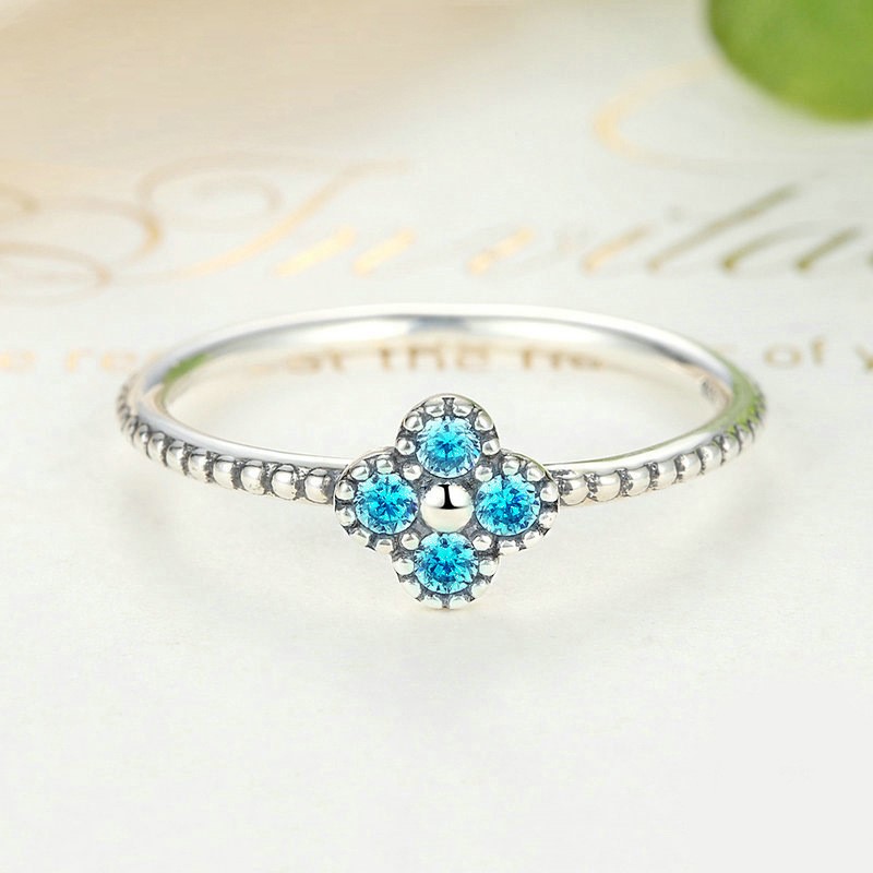 Elegant 18K White Gold plated Design Simulants Topaz and White Cz Ring