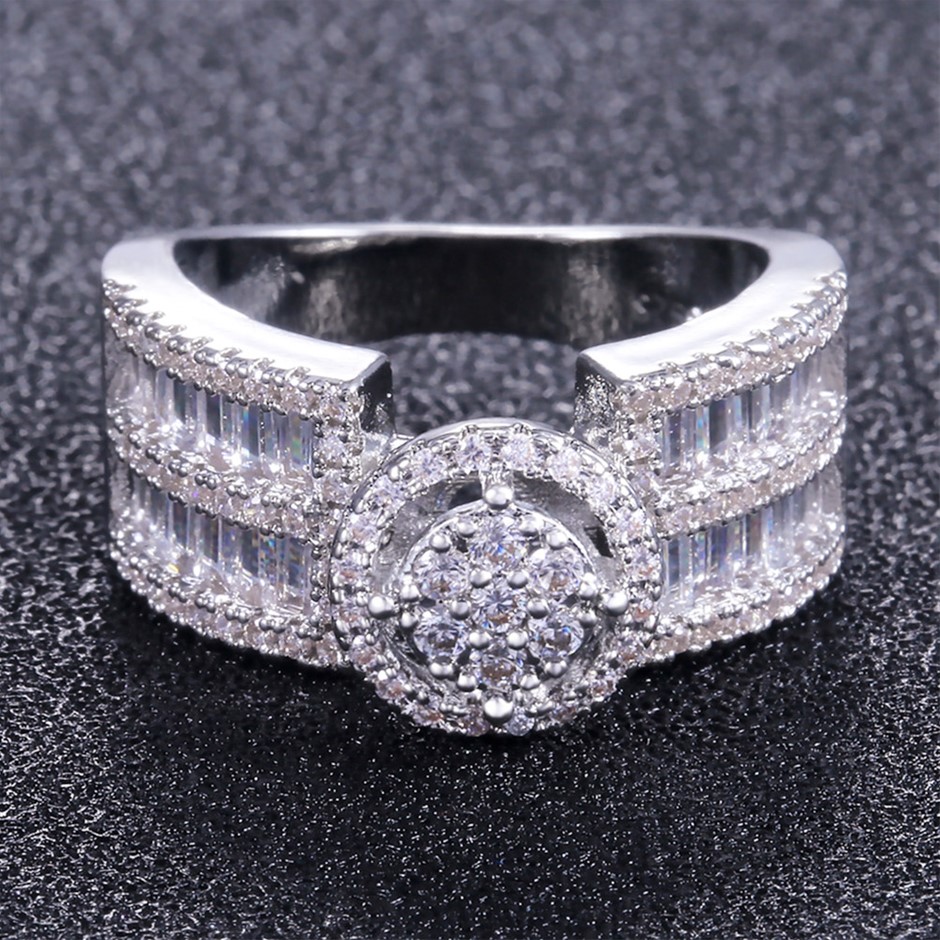 Elegant 18K White  Gold  plated  Diamonds  Simulants  Ring  size 7
