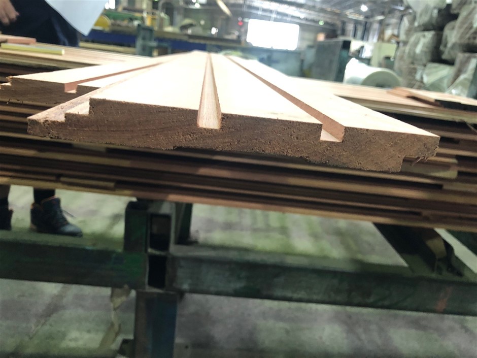 Spotted Gum Tongue and Groove End Matched Timber Flooring 128.4 Lineal ...