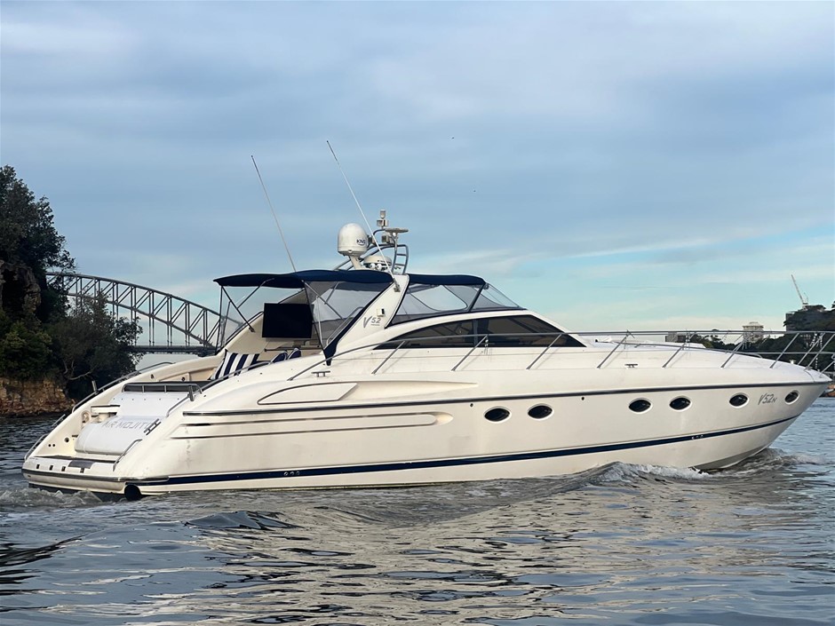 PRINCESS V52 SPORTS CRUISER