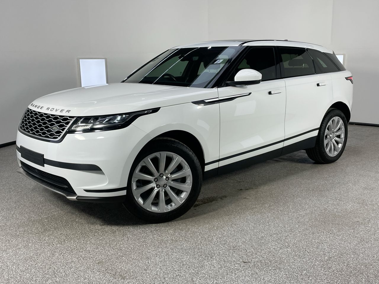 2017 Land Rover RANGE ROVER VELAR D180 Turbo Diesel Auto