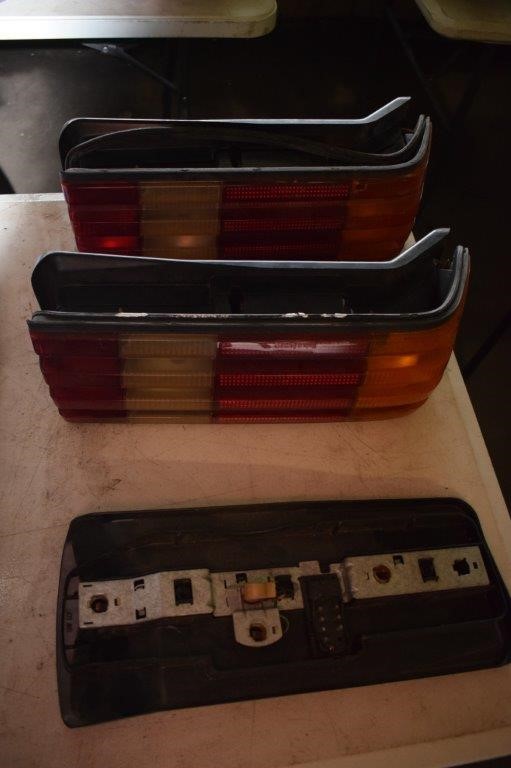 Set of 2 Mercedes ZB Heckleuchte Rear Tail Light Clusters Auction (0051 ...