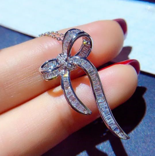 GRA-certified moissanite