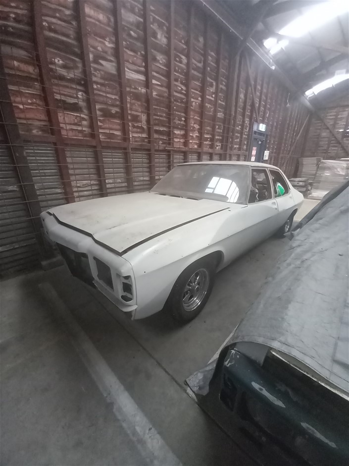Holden HZ 8WN69ZR Sedan