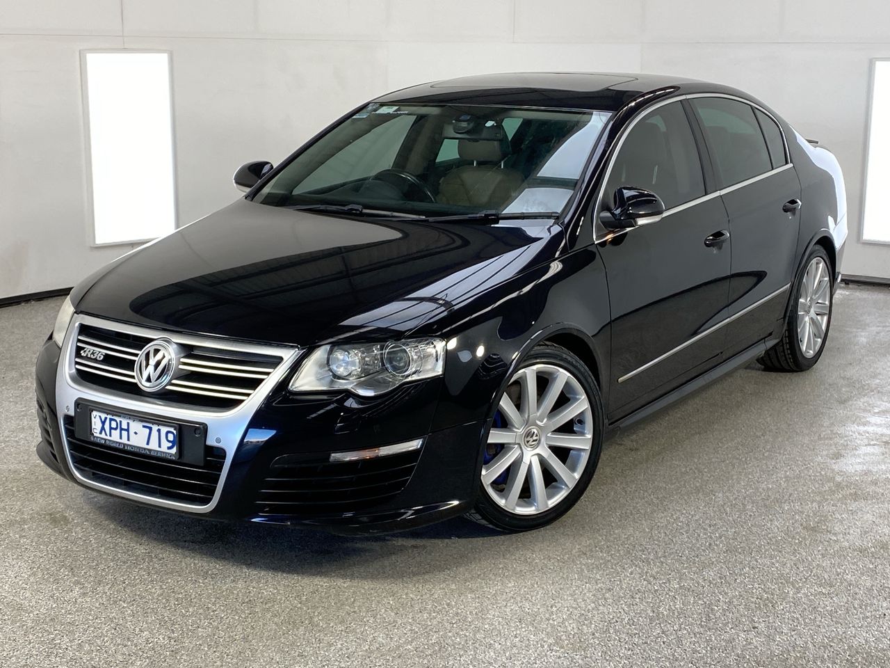 2010 Volkswagen Passat R36 3C Automatic Sedan