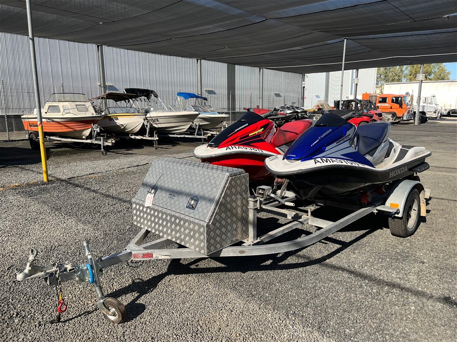 Dual Trailer with 2 x HONDA AQUATRAX R-12X TURBO Jetskis