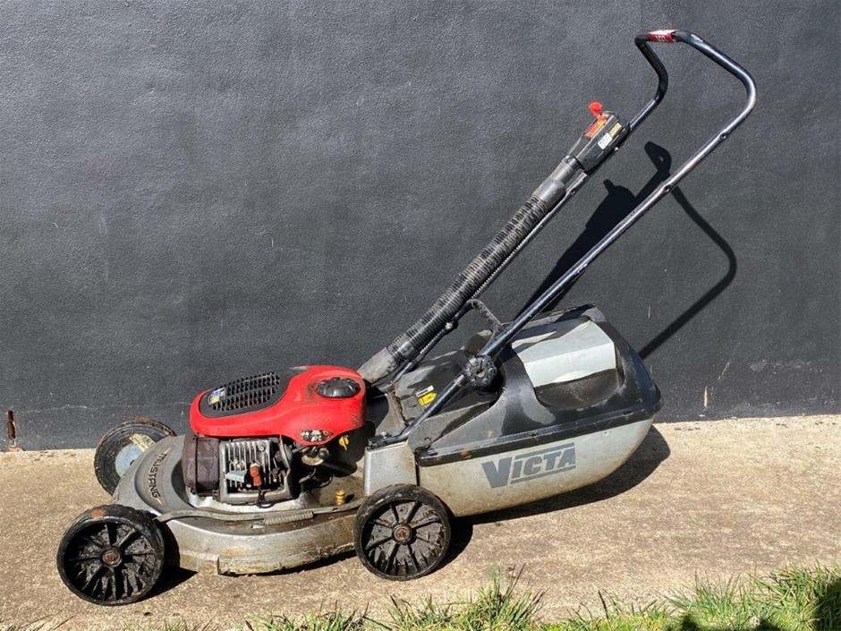 Victa Mustang Lawn Mower Auction (0047-5056933) | Grays Australia