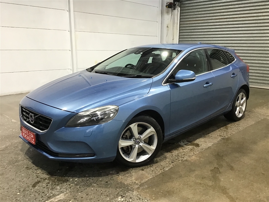 2015 Volvo V40 T4 Luxury Automatic Wagon