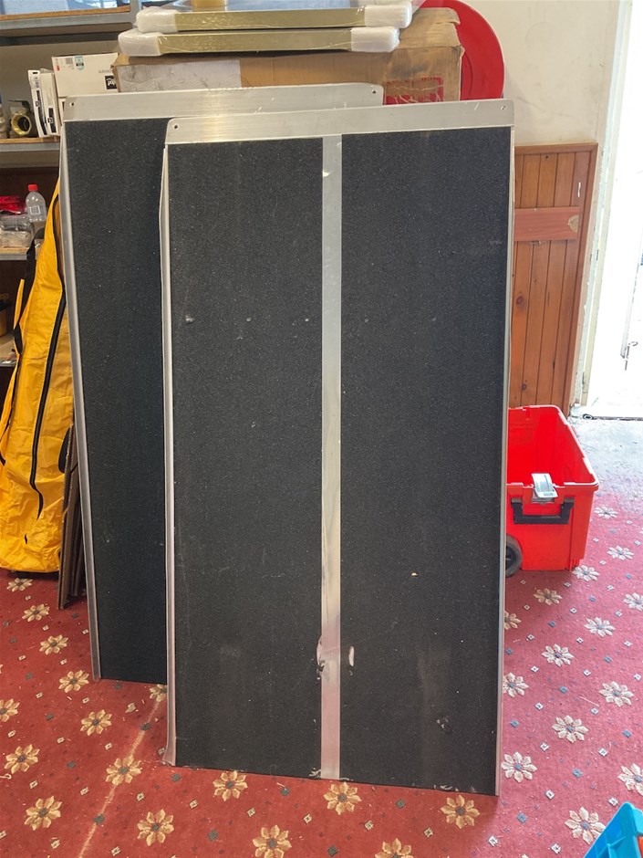 Pair Of Bike Ramps Auction (0476-3029733) | Grays Australia