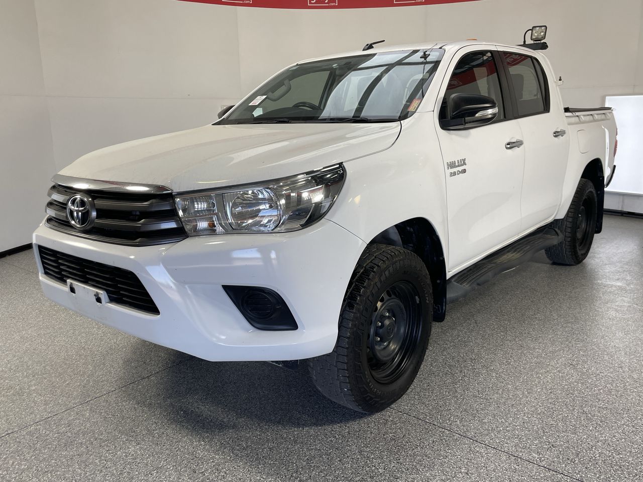 2017 Toyota Hilux 4x4 SR GUN126R Turbo Diesel Automatic Dual Cab ...