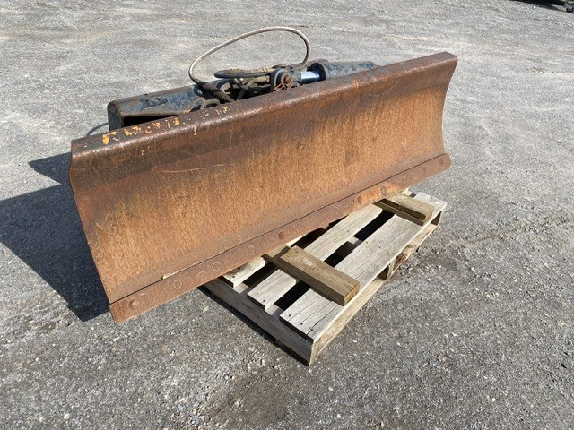 Grouser Skid Steer Directional Blade Attachment Auction (0029-8019006 ...