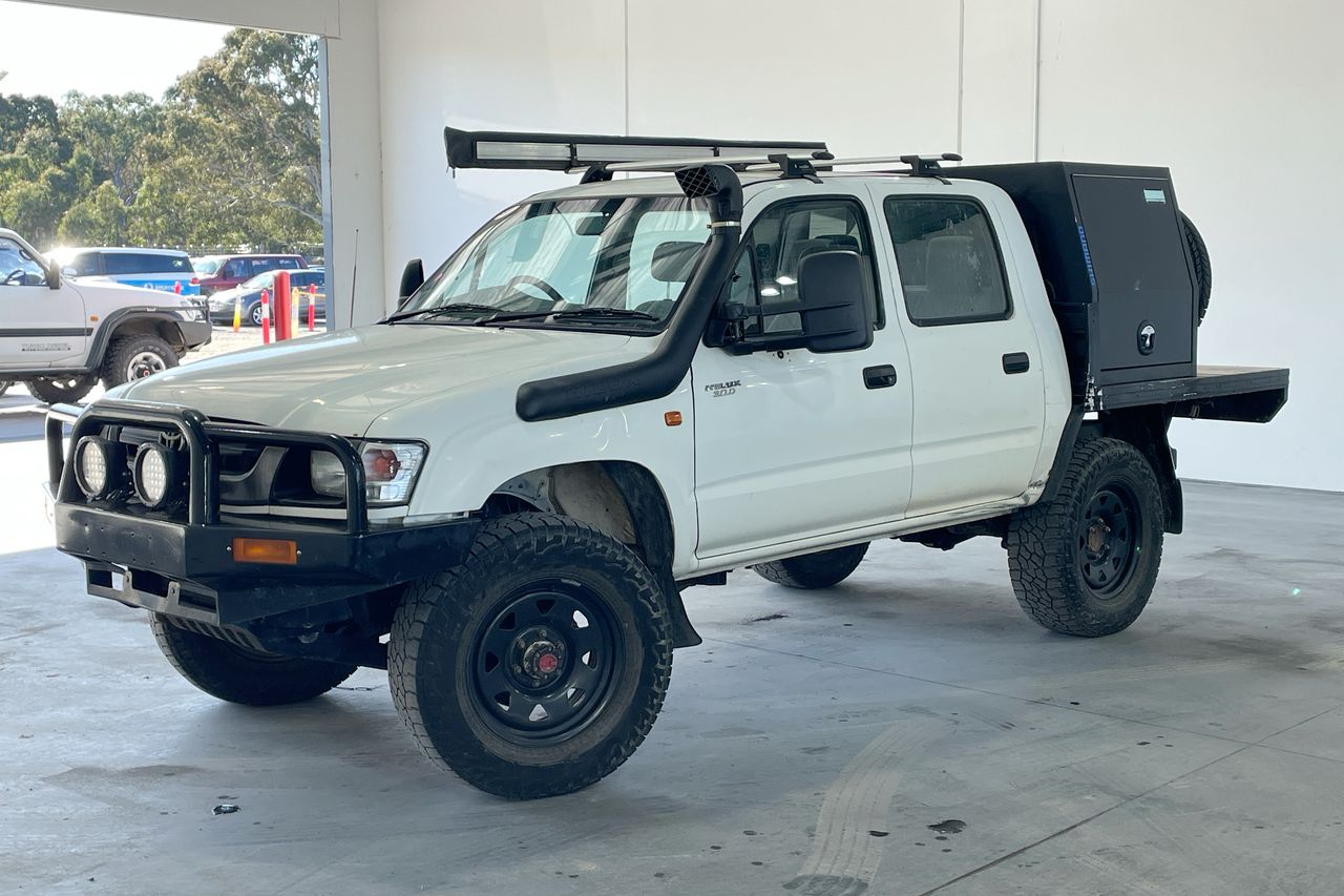 2003 Toyota Hilux (4x4) Manual Dual Cab