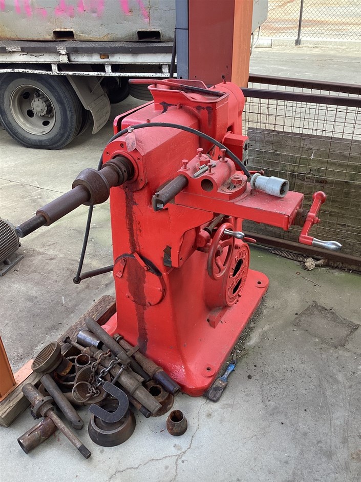 SERVEX Brake Drum Lathe