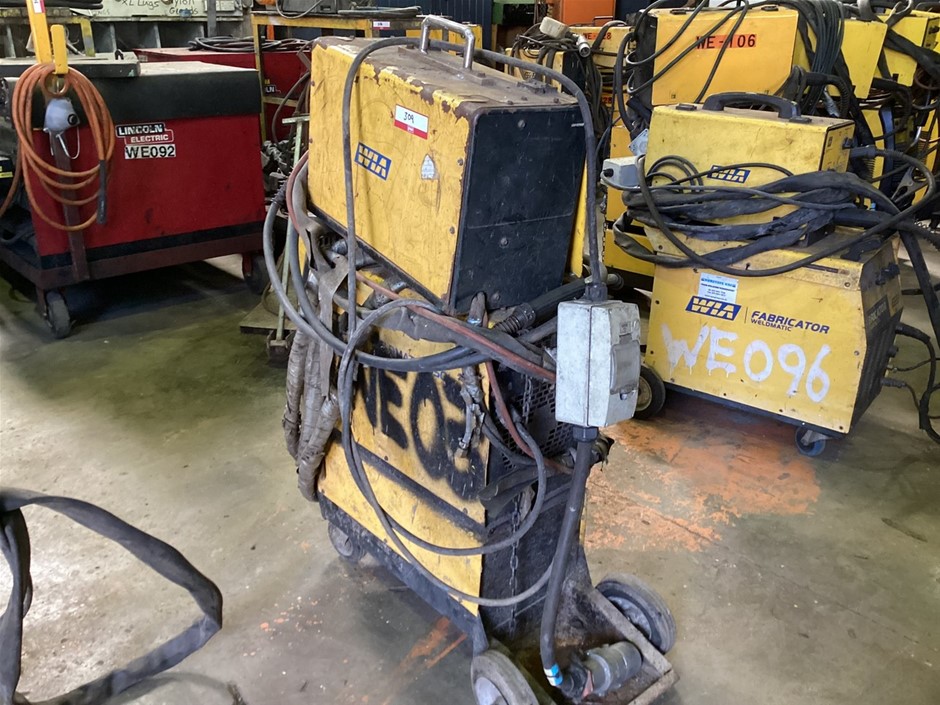 WIA Weldmatic 350i Welder with E66 Wire Feeder