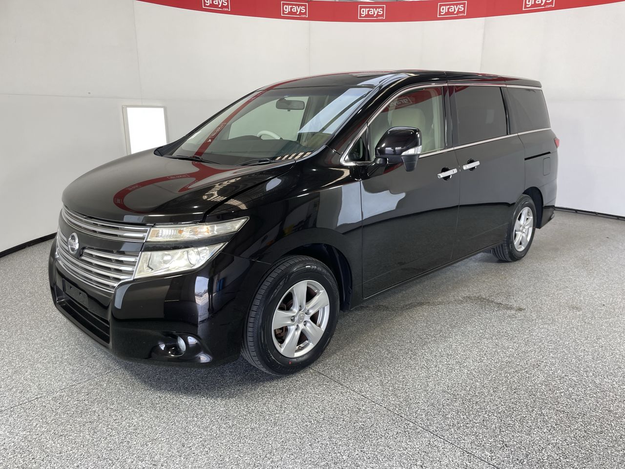 2011 Nissan Elgrand (import) Automatic 8 Seats Suv