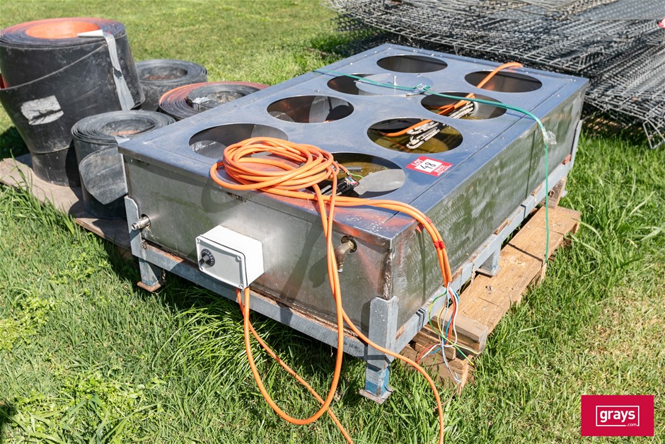 8 Bay Heating Trough Auction (0050-5057684) | Grays Australia