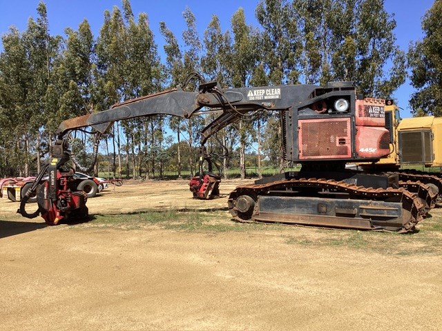 <p>2007 Valmet 445EX Single Grip Tree Harvester</p>