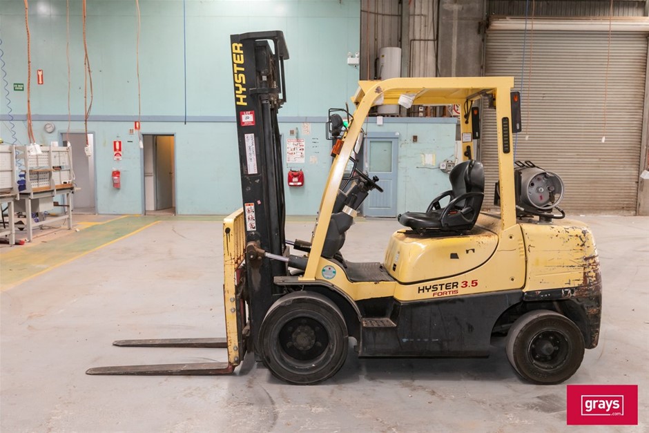 2007 Hyster H3.5TX-2L 4 Wheel Counter Balance Forklift