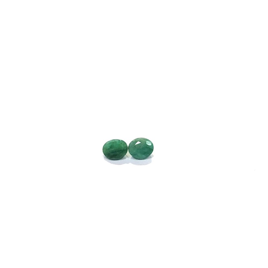 0.68 Ct - 2 Pcs Emerald