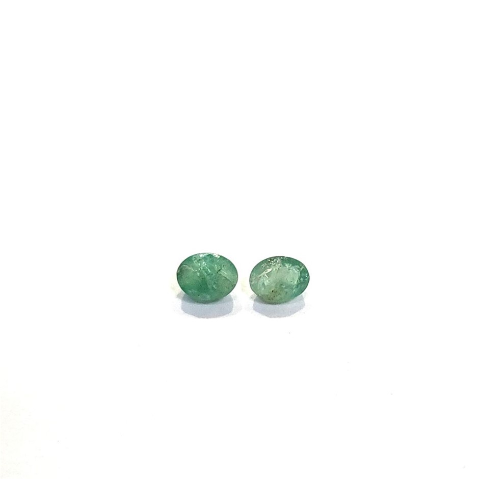 0.42 Ct - 2 Pcs Emerald