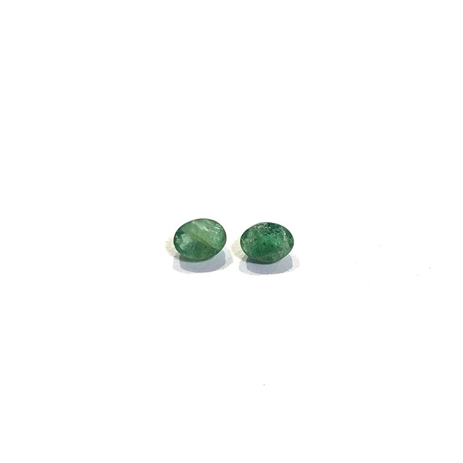 0.44 Ct - 2 Pcs Emerald