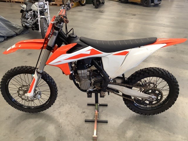 <p>2017 KTM KTM Model_UNDEFINED Motorcycle</p>