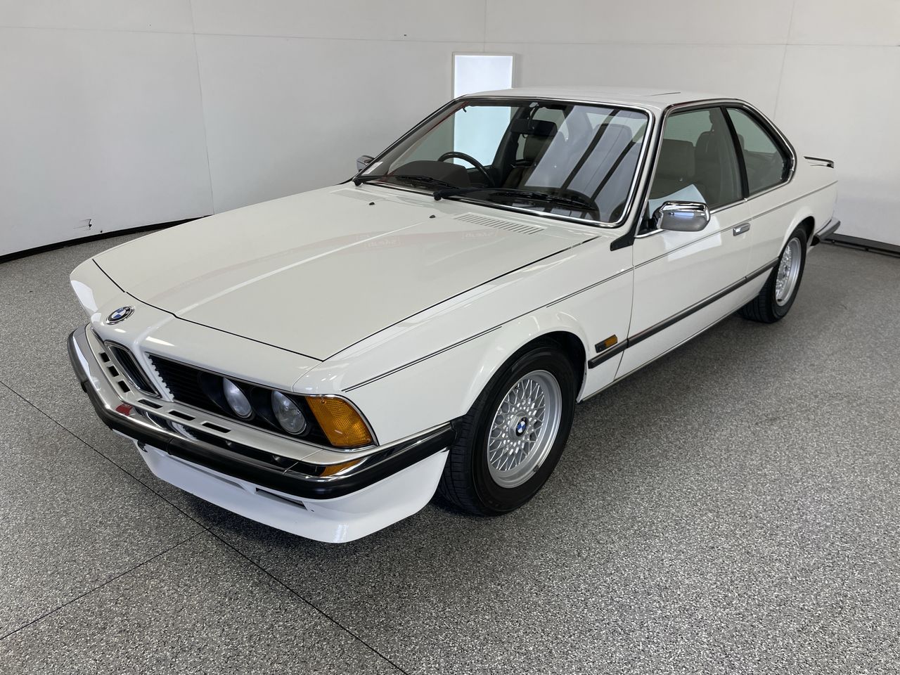 1986 BMW 635CSI AUTOMATIC COUPE (BARRA CONVERSION)