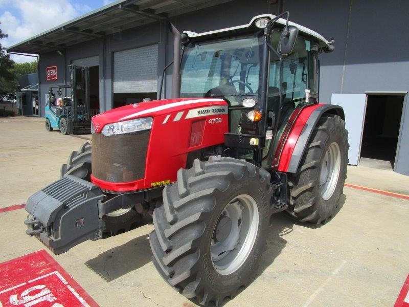 2022 Tractor & 2020 Doosan DX60WN Eco Wheel Excavator