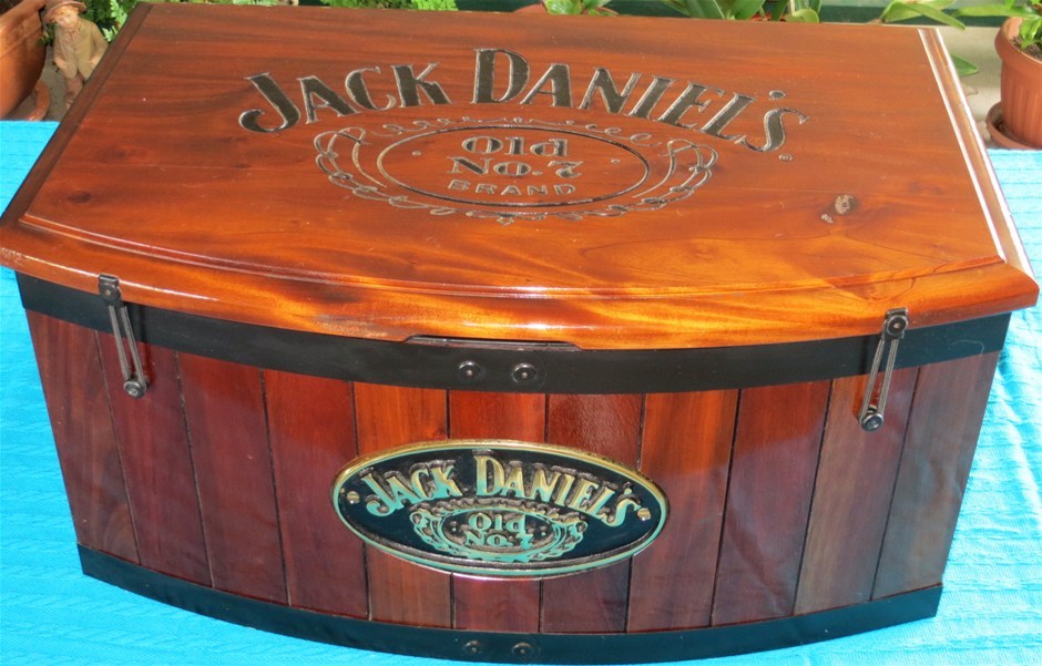 Jack daniels store esky on wheels