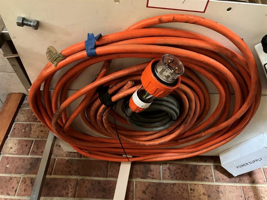 Quantity of Heavy Duty Cable, 1 x 4 Pin Plug & 4 Pin Switch Auction ...