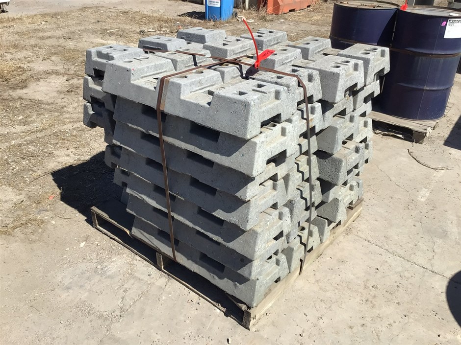 Pallets Of Temporary Fence Bases Auction (0028-3031176) | Grays Australia
