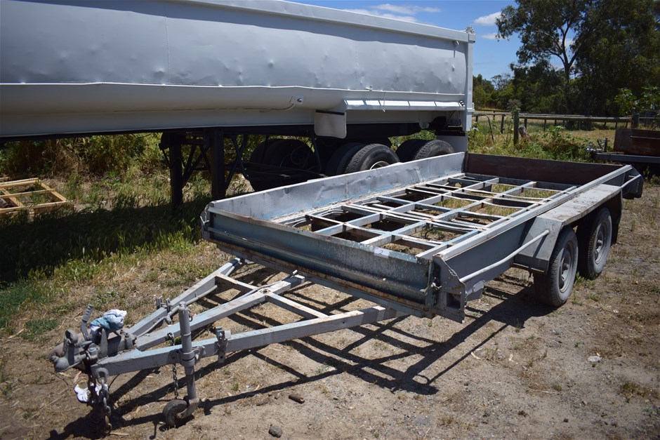 1992 Custom Built Tandem Axle Trailer 
