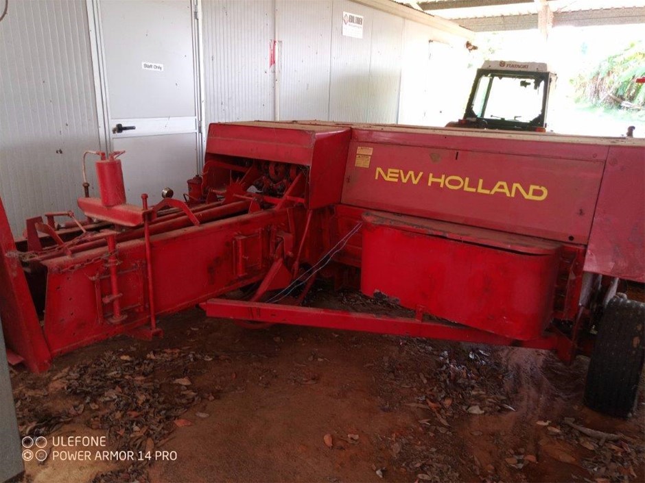 Baler New Holland Hayliner 425