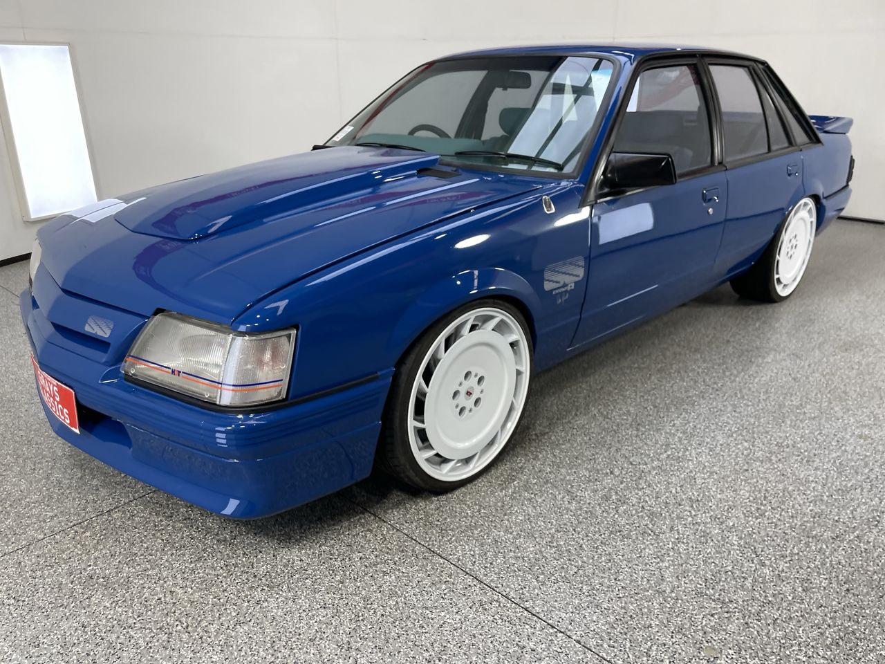 1985 Holden VK Commodore Automatic Sedan