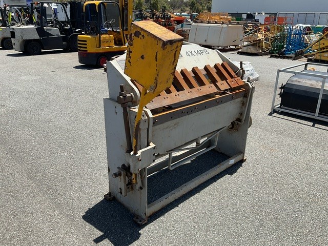 Unreserved Metal Fabrication Tools 